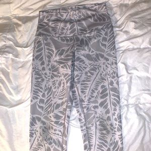 Alo yoga leggings - white/grey floral print size S